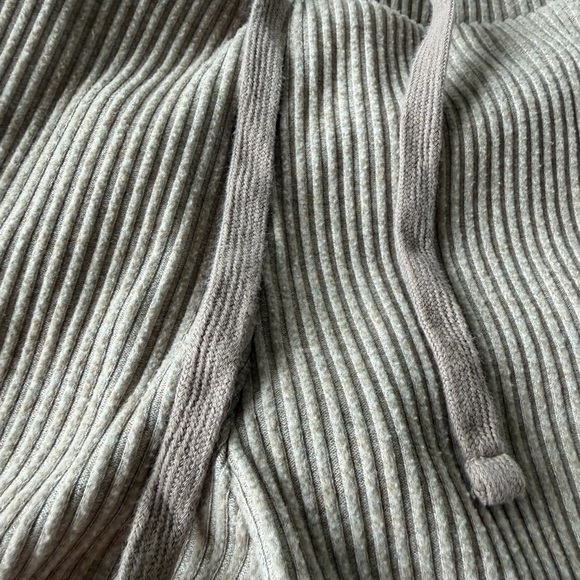 ALO Muse Set - Picture 8 of 16